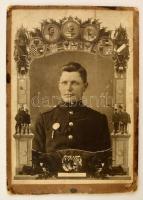 cca 1900 Katonai szolgálati emlék, keményhátú fotó Schäffer Ármin budapesti műterméből, foltos, 15×10,5 cm
