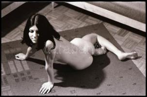 cca 1970 és 1989 között készült, szolidan erotikus felvételek, 11 db vintage fotó és/vagy mai nagyít...