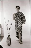 Van is, nincs is - cca 1972 és 1989 között készült, szolidan erotikus felvételek, 12 db vintage fotó...