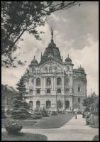 1963 Egri Dózsa labdarúgó csapat néhány tagjának aláírásai egy Egri Gyula MTS elnöknek Kassáról küld...