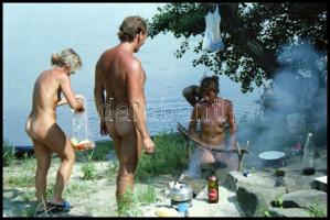 A természet lágy ölén - cca 1975-ben készült, szolidan erotikus felvételek, 29 db vintage negatív, 2...