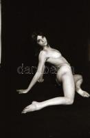 Minden cuccot kéretik a ruhatárban elhelyezni - cca 1970 és 1985 között készült, szolidan erotikus f...