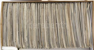 1910 és 1990 között készült fényképek vegyes tétele, sokféle témáról, 1001 db vintage - túlnyomó rés...