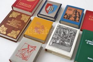 Vegyes minikönyv tétel, 9 db: 

Dr. Veres László: A miskolci nyomdászat kezdetei 1. 1812-1838. Mis...