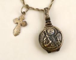 Ezüst(Ag) nyaklánc, ezüst(Ag) medállal, jelzett, h: 68 cm, 3×2 cm, nettó: 12,7 g