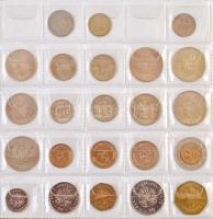~257db-os vegyes külföldi fémpénz gyűjtemény albumba rendezve, benne Görögország, Haiti, Honduras, H...