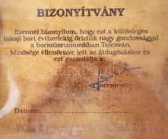 1959 Tokaji szamorodni, múzeális, számozott, díszcsomagolt édes deszertbor. Fa tartóban, tanusítvánn...