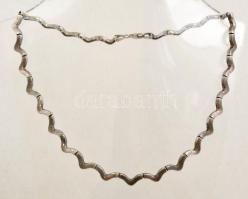 Ezüst (Ag.) hullámos nyaklánc és karkötő, jelzett, nettó: 44 gr., h: 36 cm, és h: 19 cm