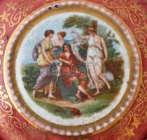 Victoria porcelán bonbonier, matricás, jelzett, kopott, d: 10,5 cm