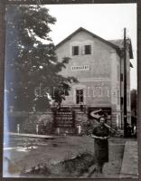 cca 1962-1963 Családi fotóalbum magyarországi kirándulásokról, túrákról, 12×9 cm-es képekkel