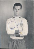 Franz Beckenbauer (1945-) világbajnok német labdarúgó aláírása az őt ábrázoló képen