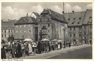 Cheb, Eger; Adolf Hitlerplatz / square with market  (EK)