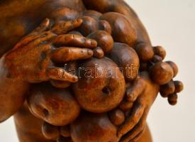 A. Krüger jelzéssel: Fiú gyümölcsökkel. Faragott fa, talapzattal, m:40 cm