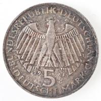 NSZK 1973G 5M Ag "A Frankfurti Parlament 125. évfordulója" T:1- patina
FRG 1973G 5 Mark A...