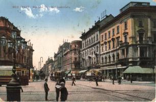 Budapest VII. Rákóczi út, villamosok, Hotel Orient szálloda, férfi létrával, üzletek (fl)
