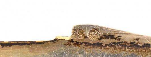 Jelzett ezüst púdertartó szelence virág díszítéssel / Silver pudrie bruttó: 79 g, 7x7,5 cm