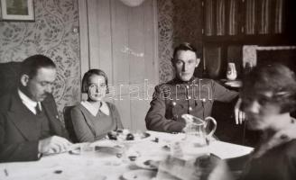 cca 1920-1960 36 db katonai fotó különböző méretben. Benne feliratozottak, kitüntetést ábrázolók is