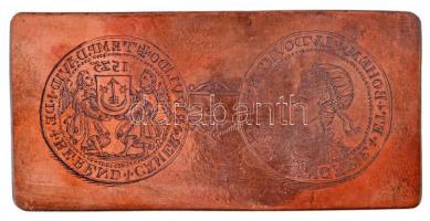Lenhardt Sámuel? (1790-1840) Réz nyomólemez II. Lajost ábrázoló érméről, elő- és hátlap (79x38mm). /  Copper engraving plate of Louis II of Hungary, obverse and reverse (79x38mm). Made by Sámuel Lenhardt (1790-1840)?