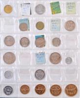 ~150db-os vegyes külföldi fémpénz tétel albumba rendezve, közte Nepál, Hollandia, Új-Zéland, Nicarag...