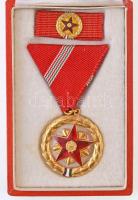 1957. Szocialista Munkáért Érdemérem zománcozott fém kitüntetés mellszalagon, szalagsávval, dísztokban T:1- NMK.: 604.