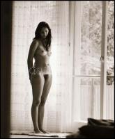 Női aktok, 9 db fotónegatív, 6×6 cm