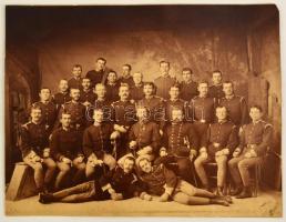 cca 1914-1918 Katonák csoportképe, nagyméretű fotó, 26×34 cm