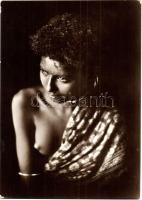 7 db RÉGI motívumos képeslap; folklór, erotika / 7 pre-1945 motive postcards; nude women, folklore