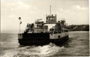 9 db MODERN balatoni hajó motívumos képeslap, 3 db egyformával / 9 modern Hungarian motive postcards...