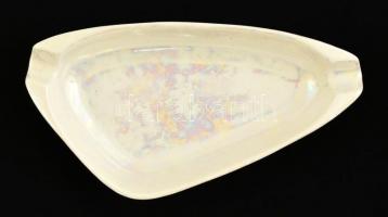 2 db Hollóházi porcelán: irizáló hamutartó, 19,5×10,5 cm; íbisz pár, m: 17 cm; kézzel festettek, jel...