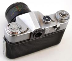 Zenit-E fényképezőgép, Helios-44 2/58 objektívvel, eredeti bőr tokjában, működőképes állapotban. /Vi...