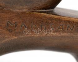 Marosán László (1916-1991): Ülő nő, bronzírozott műgyanta, jelzett, m: 20 cm