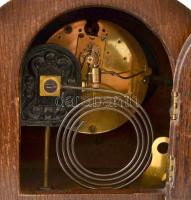 Haller AG. felesütős asztali óra. Az órarész működik, az ütős részen egy rugó szakadt. Felhúzókulccs...