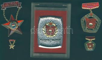 17db kitűző + 3db plakett a szocialista időkből