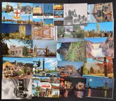 Egy cipősdoboznyi MODERN külföldi városképes lap / A box of modern European town-view postcards