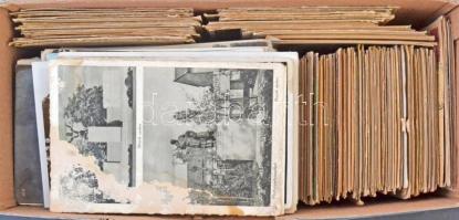 840 db főleg régi képeslap és fotó vegyes állapotban; külföldi és magyar városképes lapok, üdvözlőla...