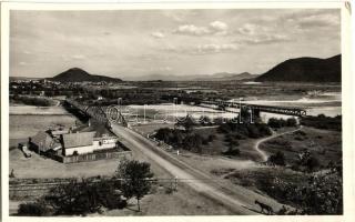 38 db főleg régi magyar és történelmi magyar városképes lap, sok Budapest; közte 2 modern lap / 38 p...