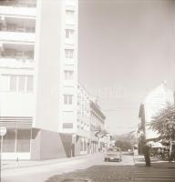 1974 és 1976 Kecskeméti városképek, régi és új épületek, városfejlesztési kordokumentumok, látképek,...