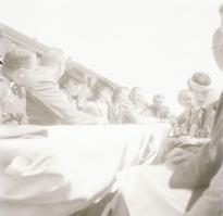 Thöresz Dezső (1902-1963) békéscsabai gyógyszerész és fotóművész szolgálatot teljesített egy sebesül...