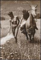 cca 1983 Felejthetetlen emlékek, szolidan erotikus felvételek, 8 db vintage fotó és/vagy mai nagyítá...