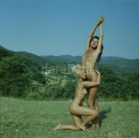 cca 1983 Felejthetetlen emlékek, szolidan erotikus felvételek, 8 db vintage fotó és/vagy mai nagyítá...