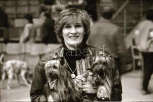 1979 Kutyakiállítás Opole városában (Lengyelo.), 45 db vintage fotó + 72 db vintage negatív (a papír...