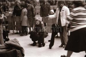 1979 Kutyakiállítás Opole városában (Lengyelo.), 45 db vintage fotó + 72 db vintage negatív (a papír...