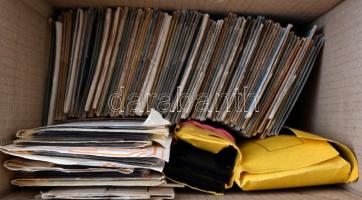 cca 1970 és 1990 között készült, feltáratlan negatív gyűjtemény, a tároló tasakok egy részén felirat...