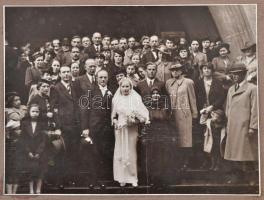 cca 1880 és 1940 között készült, 111 db régi, vintage fotó, többsége kartonra ragasztva, sok kép jel...