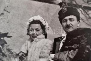 cca 1910 és 1945 között készült, 28 db vintage fotó, az erdélyi Harrach család hagyatékából, 18x24 c...