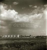 cca 1974-1977 között készült felvételek Kecskeméten, a Széchenyi városrész zöldmezős beruházása és k...
