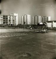 cca 1974-1977 között készült felvételek Kecskeméten, a Széchenyi városrész zöldmezős beruházása és k...