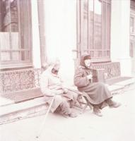 Thöresz Dezső (1902-1963) békéscsabai gyógyszerész és fotóművész szolgálatot teljesített egy sebesül...