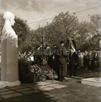 cca 1960 és 1980 között készült 21 db vintage negatív Budapest, X. kerületében, azaz Kőbányán (épüle...