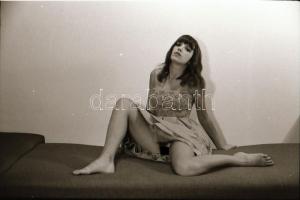 cca  Modellek egymás után, szolidan erotikus felvételek vegyesen, 13 db vintage fotó és/vagy mai nag...